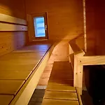 2 Bedroom In With Sauna And Free Parking