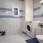 2 Bedroom In With Sauna And Free Parking דירה *