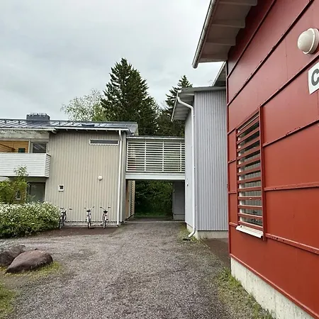 Modern 2br With Sauna, Patio And Parking, 10 Min To Center *