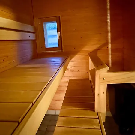 2 Bedroom In With Sauna And Free Parking