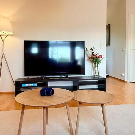 Modern 2br With Sauna, Patio And Parking, 10 Min To Center Apartmán *